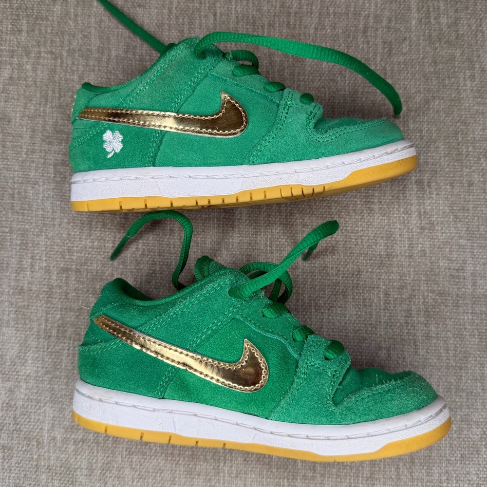 Lucky Nike Shamrock Boys Sneakers Size 9C - Picture 6 of 6